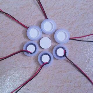 Piëzo -elektrische keramiek voor tandreiniging en medische verstuiver