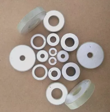 PZT -ring pi&euml;zoceramisch element